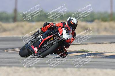 media/Oct-13-2025-Moto Forza (Mon) [[a66d839500]]/3-B Group/Session 3 (Turn 16)/